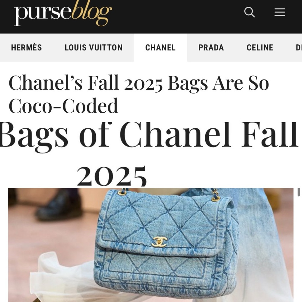 CHANEL DENIUM Shoulder Tote/Hobo Bag w Chanel snaps with charm